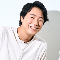 松原 陸 氏