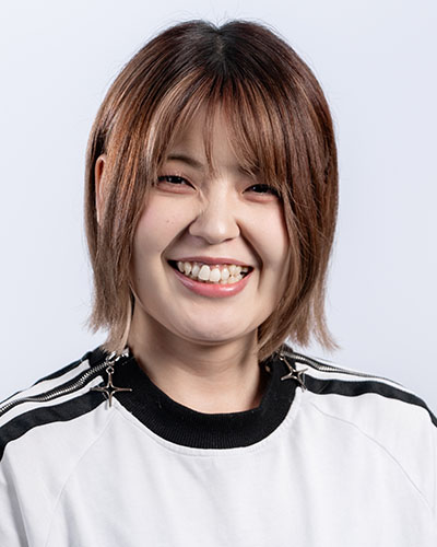 小原 芹菜 氏