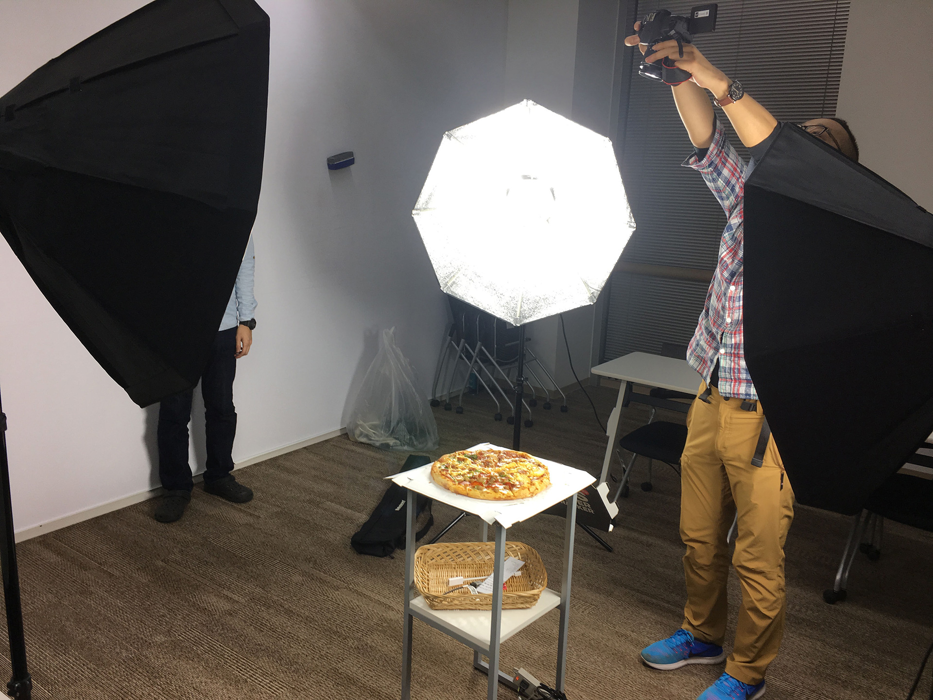 社内パーティー用のピザをフォトグラメトリー撮影